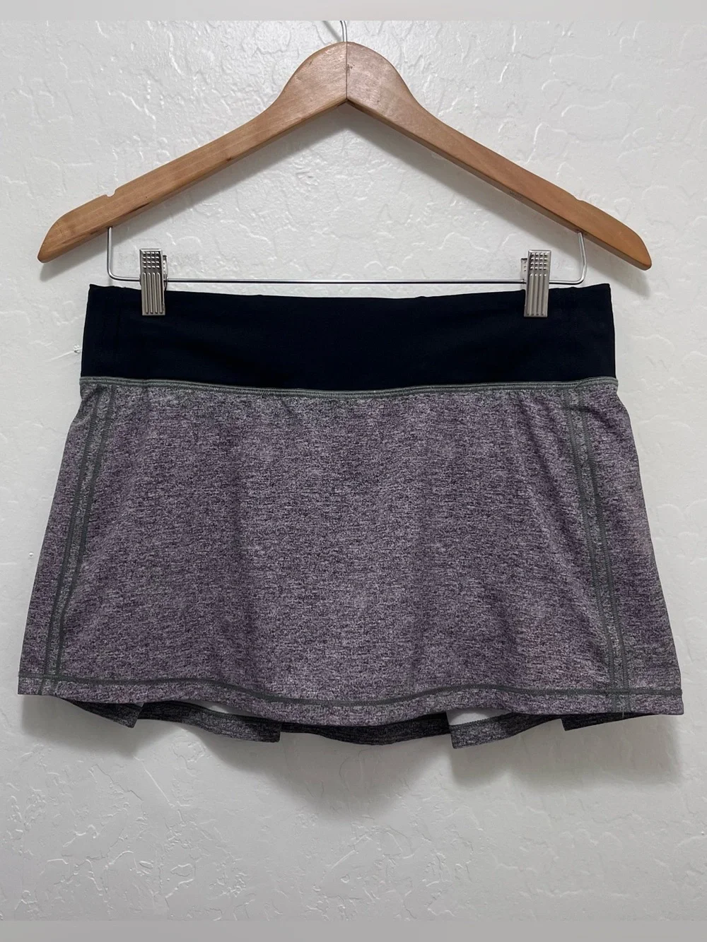 Lululemon Pace Rival Skirt Size 6 in Heather Lux Multi Black